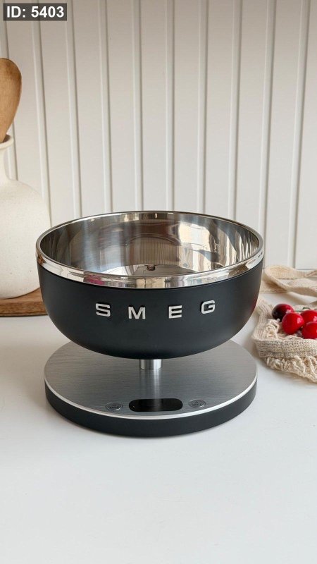 ميزان مطبخ إلكتروني رقمي مع وعاء ستانلس ستيل من SMEG